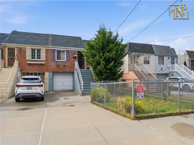 [Arverne Real Estate, listing number 3323869]