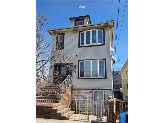 [Arverne Real Estate, listing number 3335250]