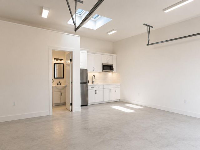 Studio, 0.00 BTH Office space style home in Arverne